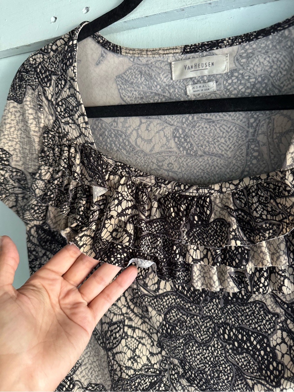 Van Heusen Ruffle Lace Pattern Top - Picture 2 of 4